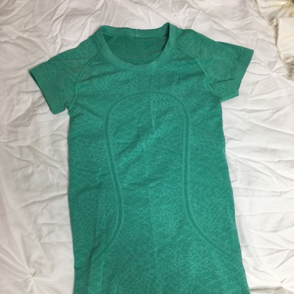 Lululemon top
